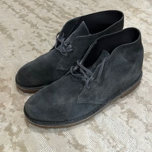 Clarks navy suede chukka- 10M - fit size 10.5-11M US
